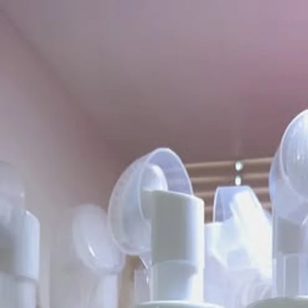 Cosmeticos com aplicador divulgados pela Casa da Manicure.